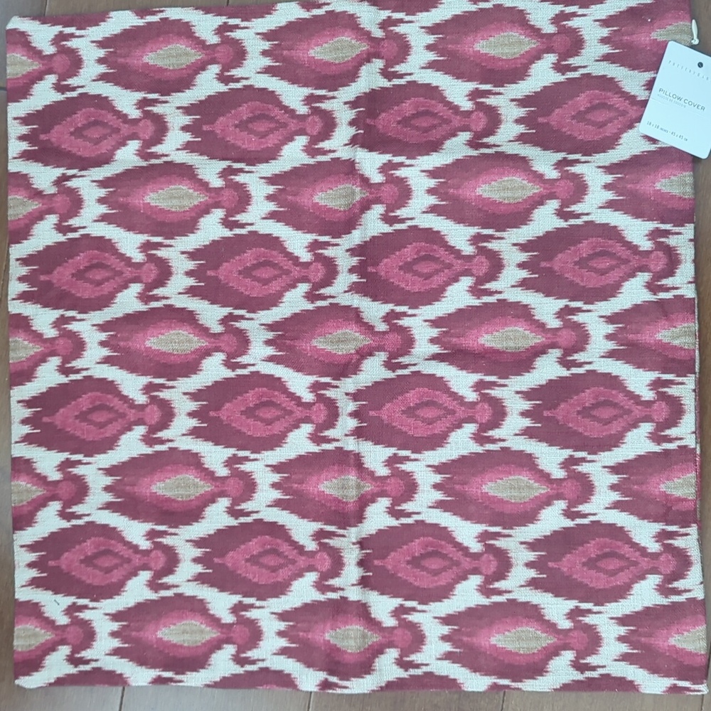 NWT  Pottery Barn 18x18 Pillow Sham Turica Printed Pillow SOLD OUT/ RARE